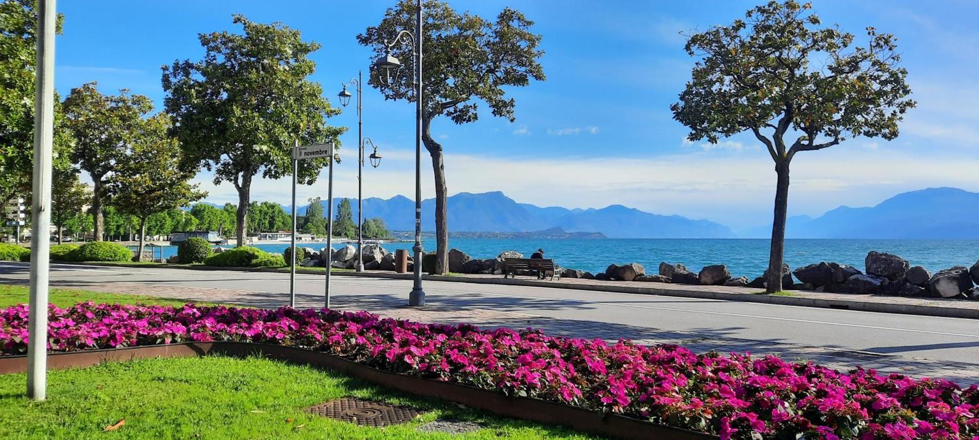 Country Esmera Desenzano del Garda Exteriör bild