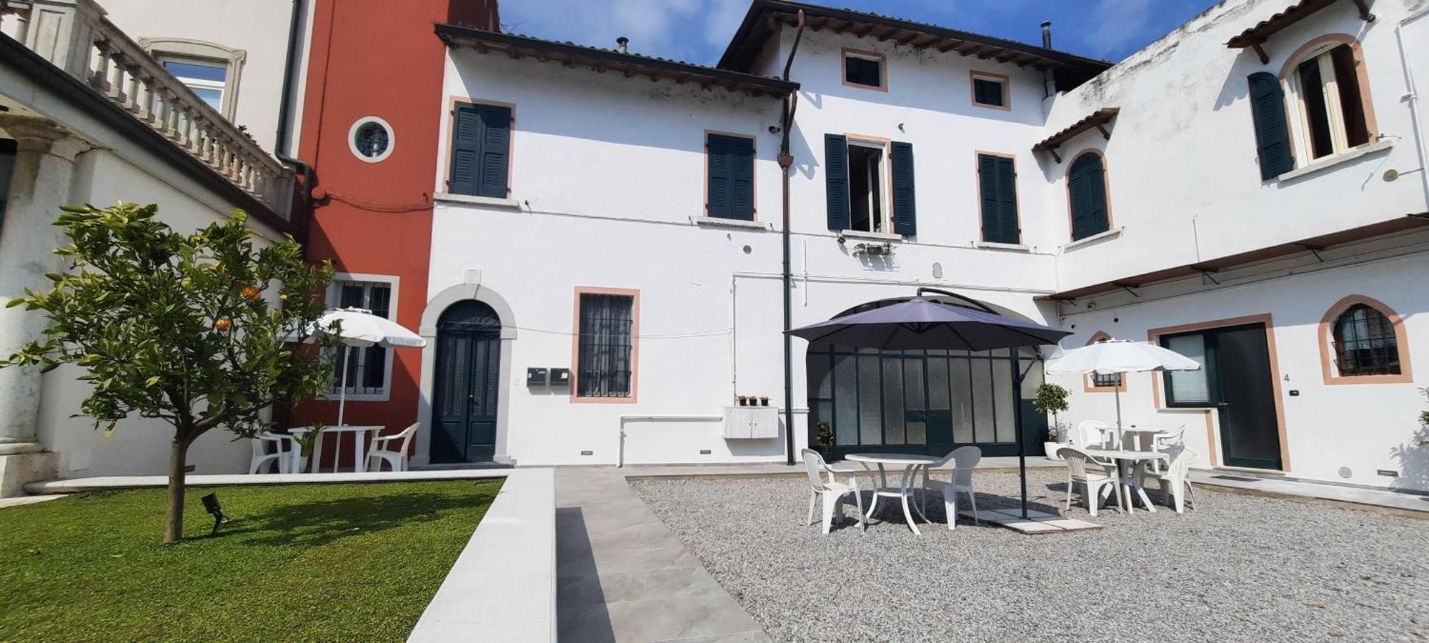 Country Esmera Desenzano del Garda Exteriör bild
